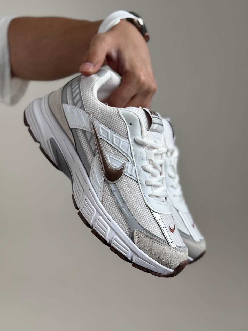 کتونی Nike رانینگ سفید کرم کد SO921CC